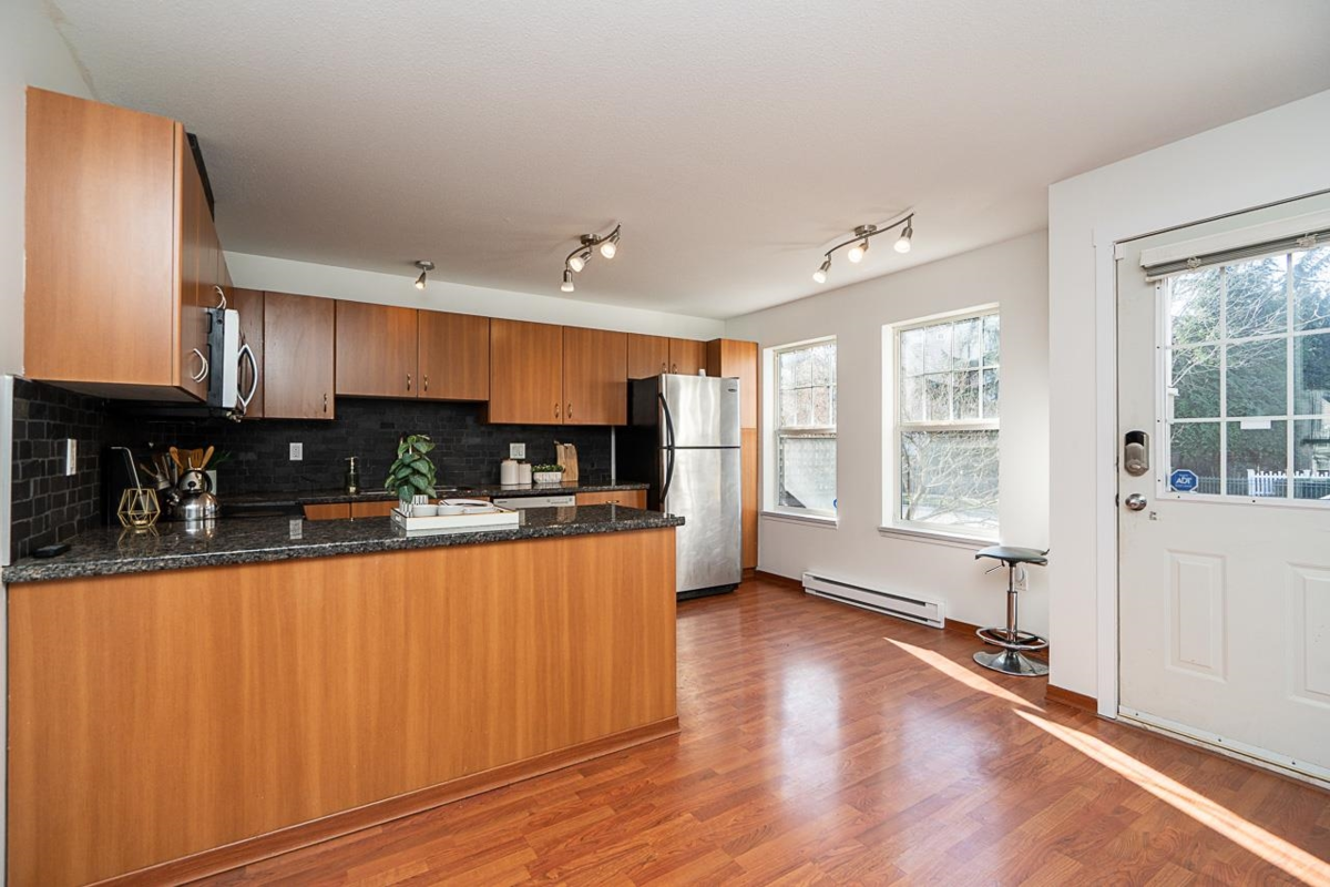 Breakfast Nook Photo of 5 8638 159 Street, Surrey, BC