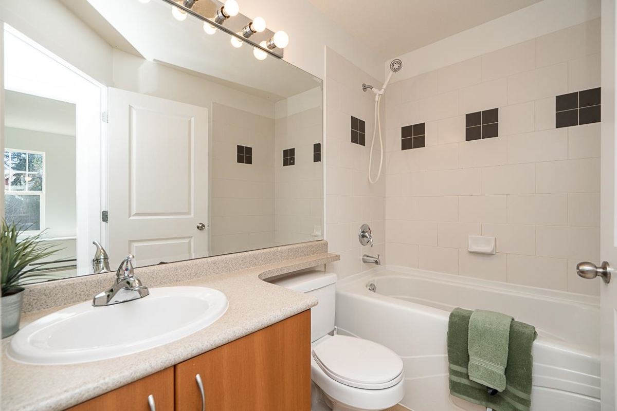 Hot Tub / Spa Photo of 5 8638 159 Street, Surrey, BC