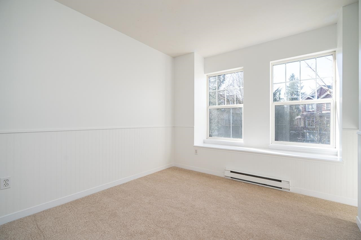 Swimming Pool Photo of 5 8638 159 Street, Surrey, BC