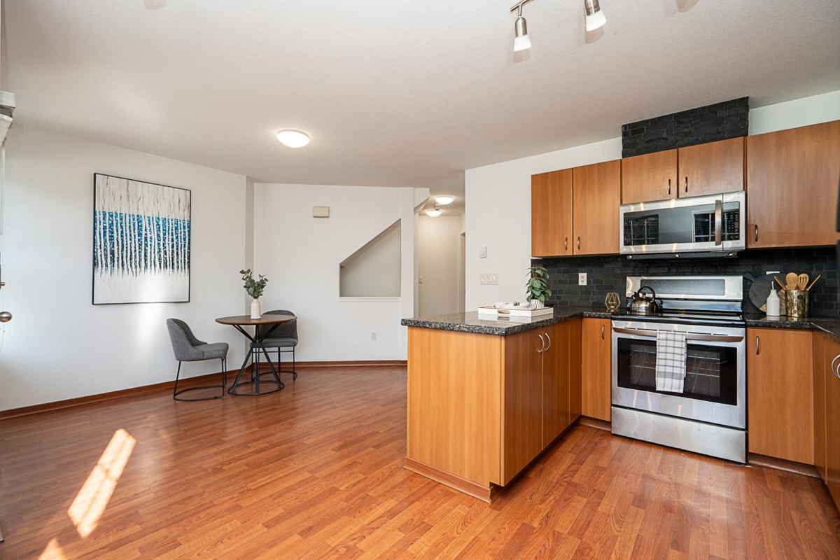 Walk-In Closet Photo of 5 8638 159 Street, Surrey, BC