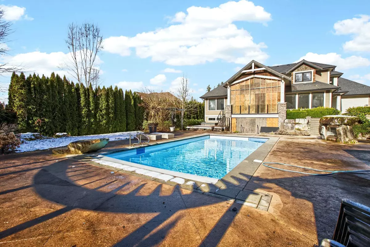 Front Yard Photo of 26540 124 Avenue, Maple Ridge, BC