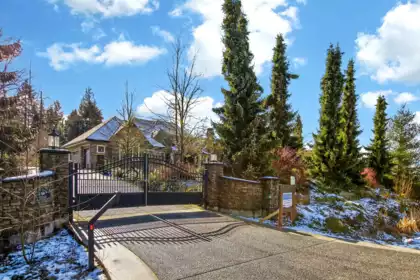 26540 124 Avenue, Maple Ridge, BC, Websters Corners — 5 bed single family residence for sale