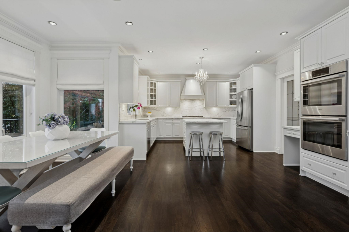 Walk-In Closet Photo of 4081 Woodbury Avenue, North Vancouver, BC