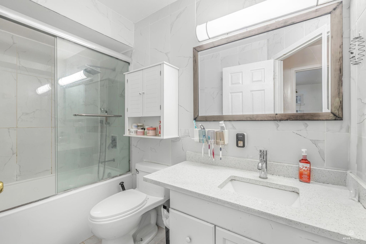 Basement Recreation Room Photo of 216 Davis Crescent, Langley, BC