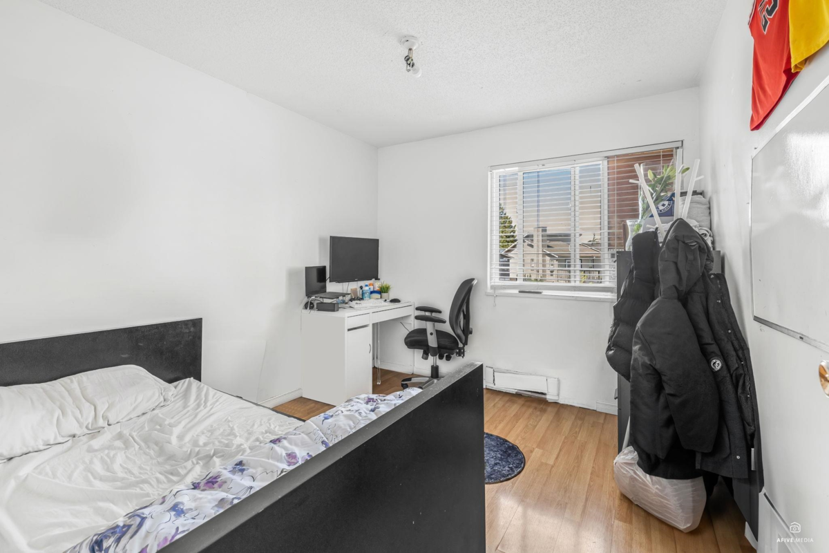 Garage Interior Photo of 216 Davis Crescent, Langley, BC