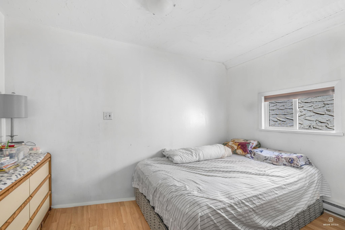 Laundry Room Photo of 216 Davis Crescent, Langley, BC