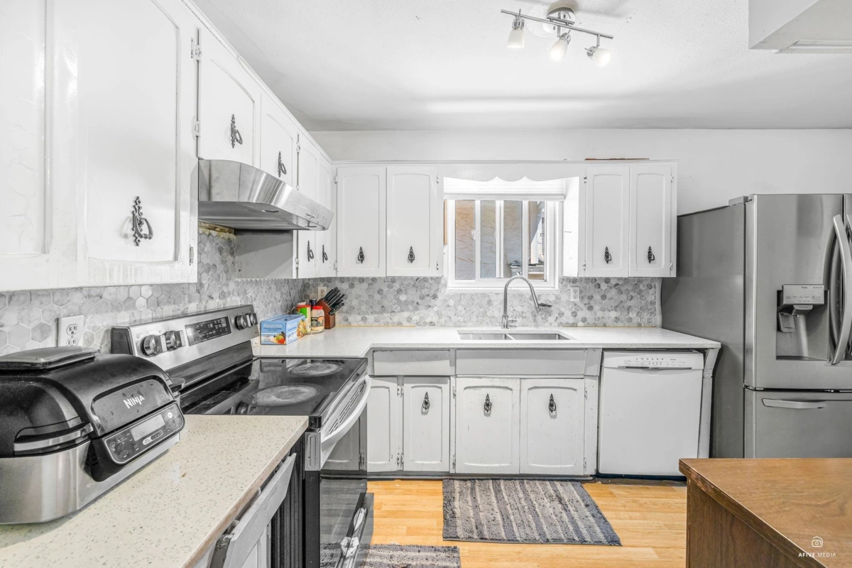 Walk-In Closet Photo of 216 Davis Crescent, Langley, BC