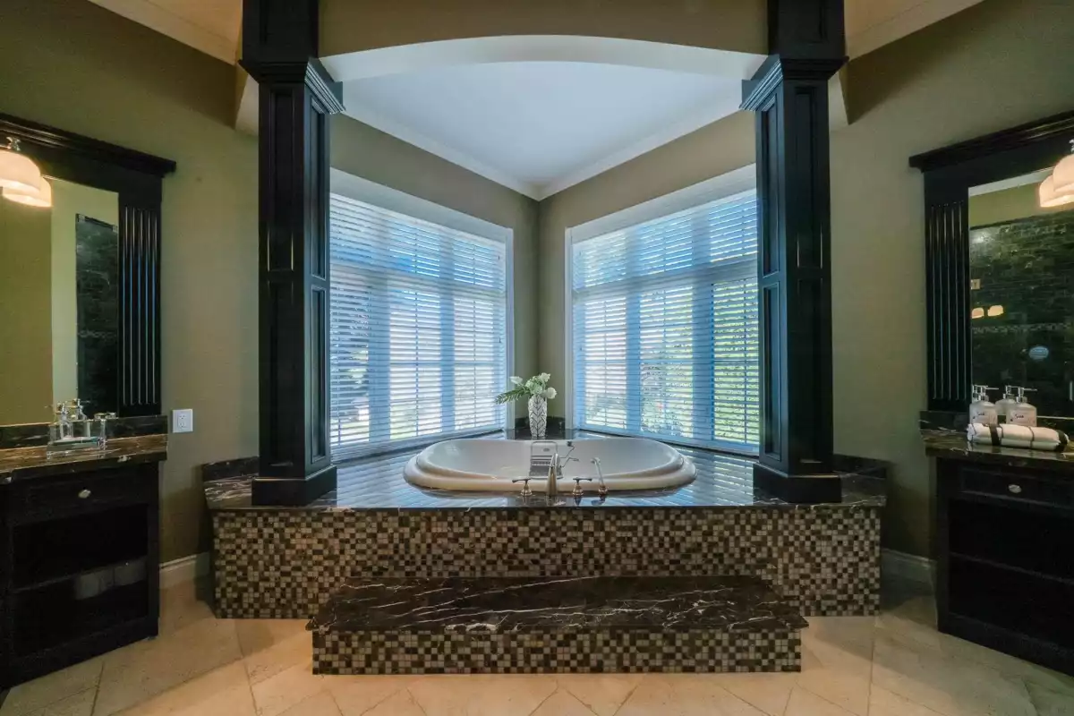 Basement Recreation Room Photo of 2621 166a Street, Surrey, BC