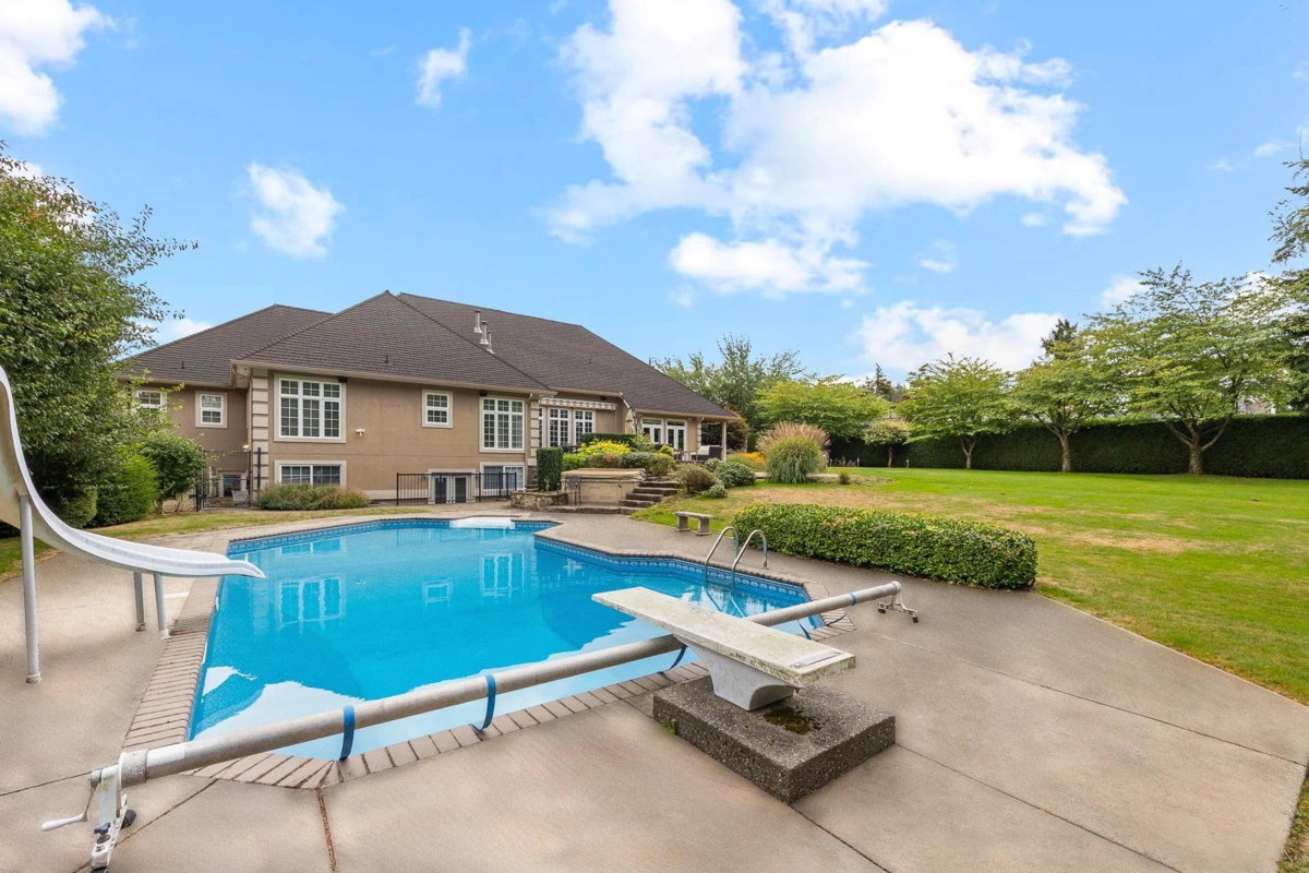 Family Room Photo of 2621 166a Street, Surrey, BC