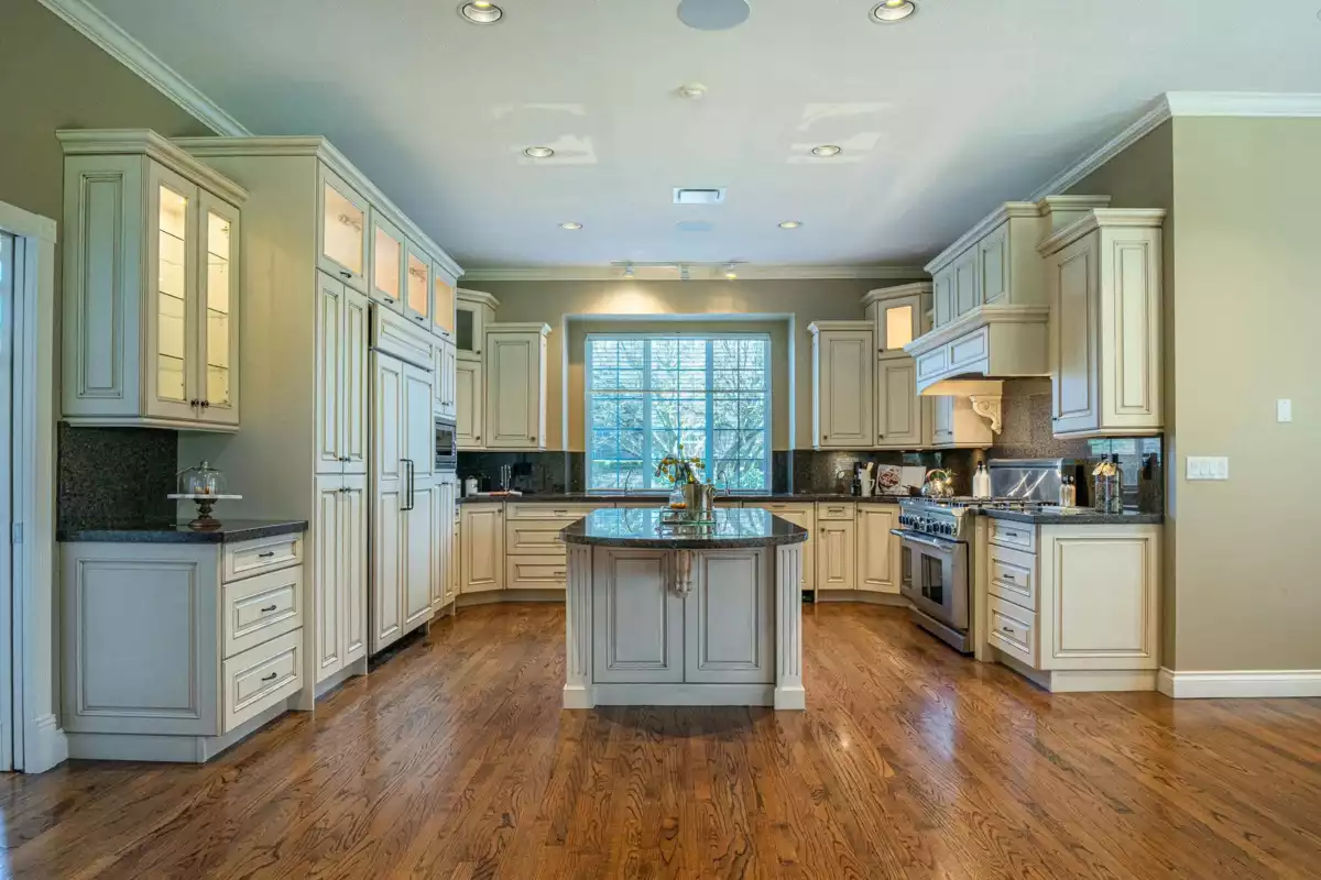 Walk-In Closet Photo of 2621 166a Street, Surrey, BC