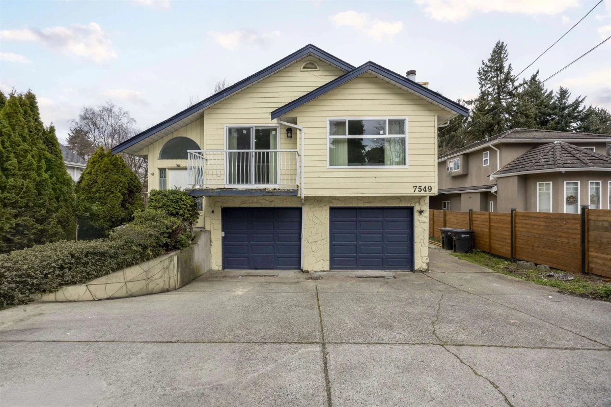 Exterior Front Photo of 7549 10th Avenue, Burnaby, BC