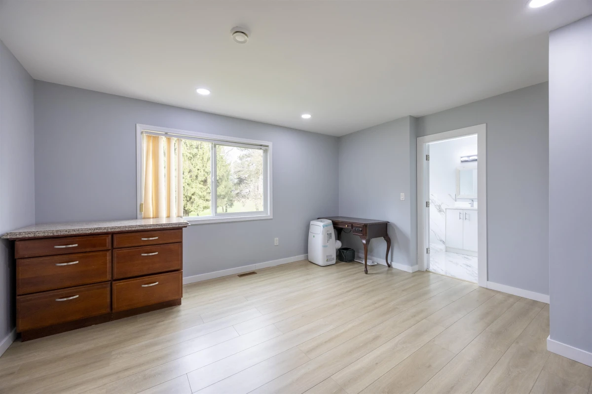 Powder Room Photo of 7549 10th Avenue, Burnaby, BC