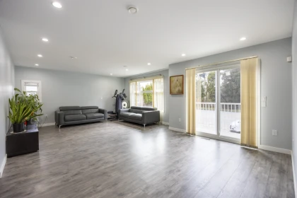 7549 10th Avenue, Burnaby, BC