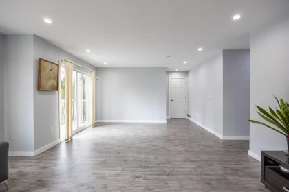 7549 10th Avenue, Burnaby, BC