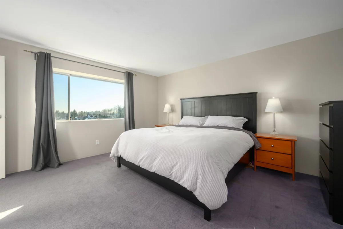 Guest Bathroom Photo of 2735 Tempe Knoll Drive, North Vancouver, BC