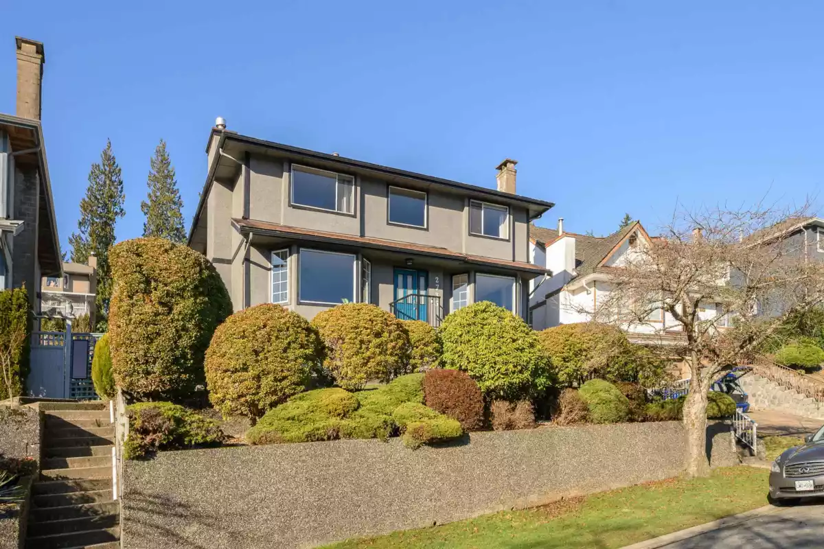 Hot Tub / Spa Photo of 2735 Tempe Knoll Drive, North Vancouver, BC