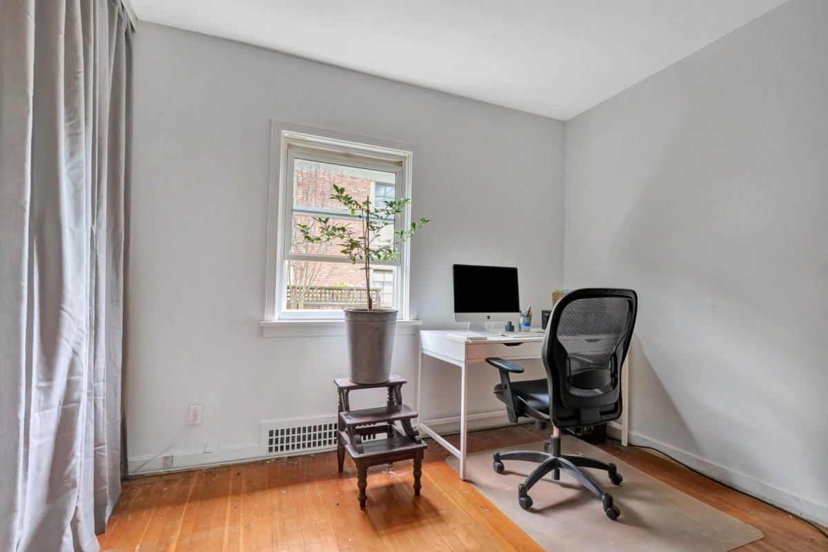 Bedroom 2 Photo of 2303 W 3rd Avenue, Vancouver, BC