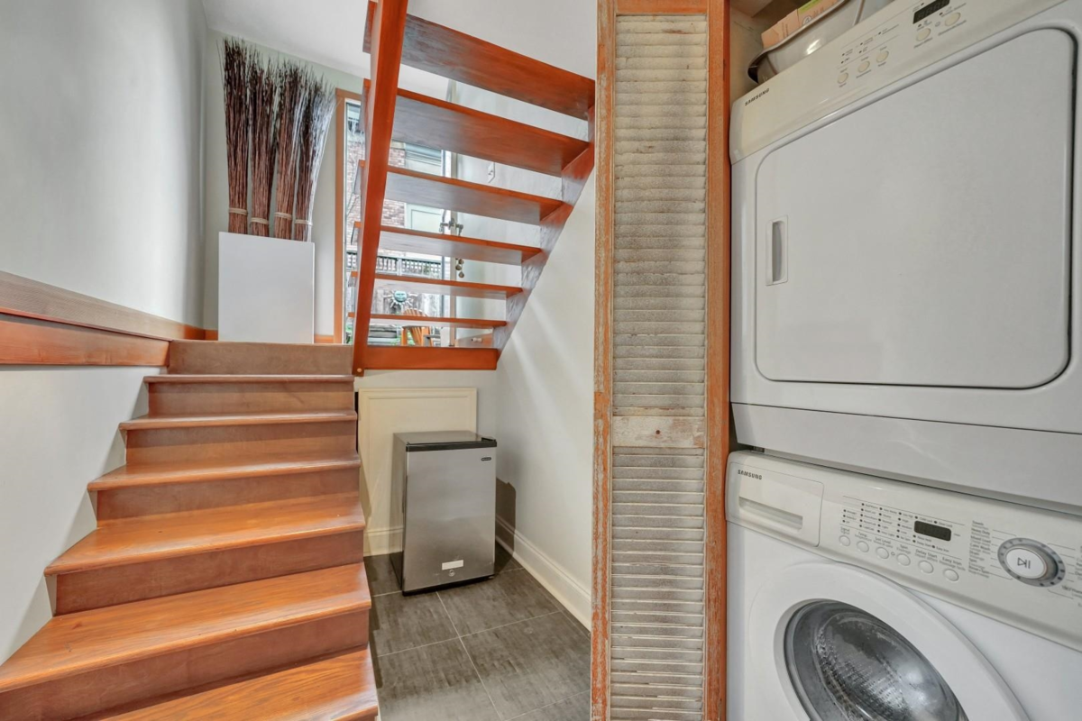 Bedroom 3 Photo of 2303 W 3rd Avenue, Vancouver, BC