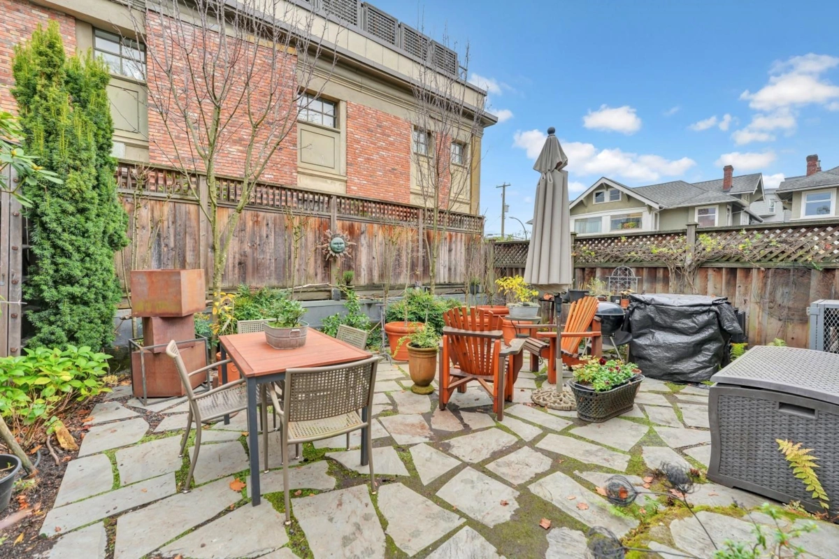 Living Room Photo of 2303 W 3rd Avenue, Vancouver, BC