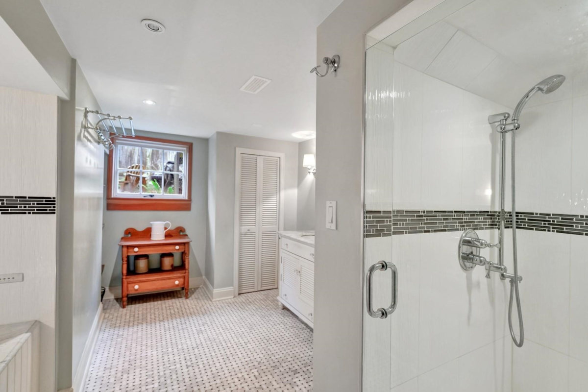 Loft / Bonus Room Photo of 2303 W 3rd Avenue, Vancouver, BC