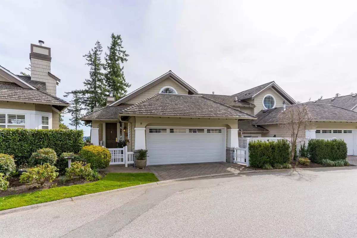 Dining Area Photo of 9 5110 Alderfeild Place, West Vancouver, BC