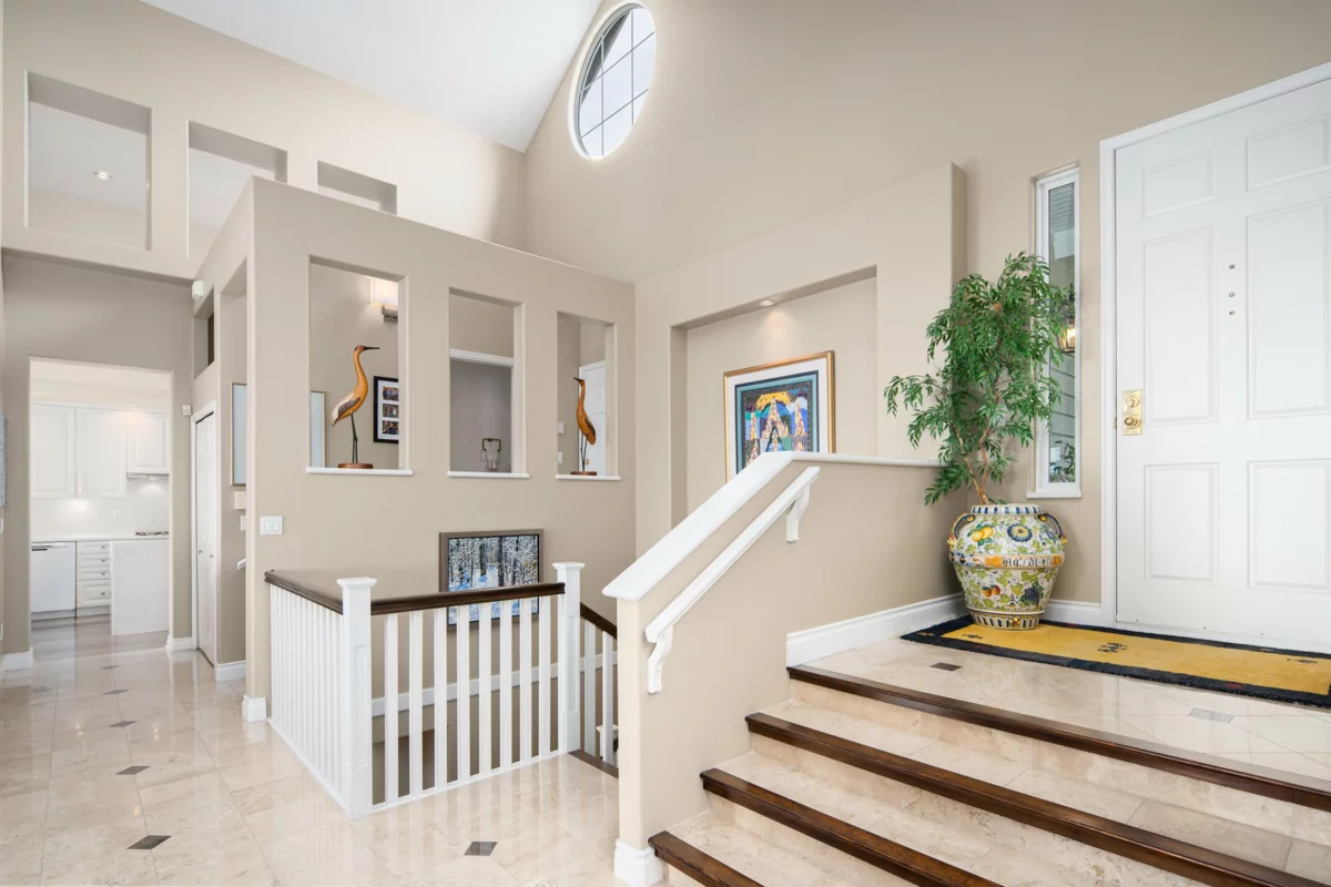 Kitchen Photo of 9 5110 Alderfeild Place, West Vancouver, BC