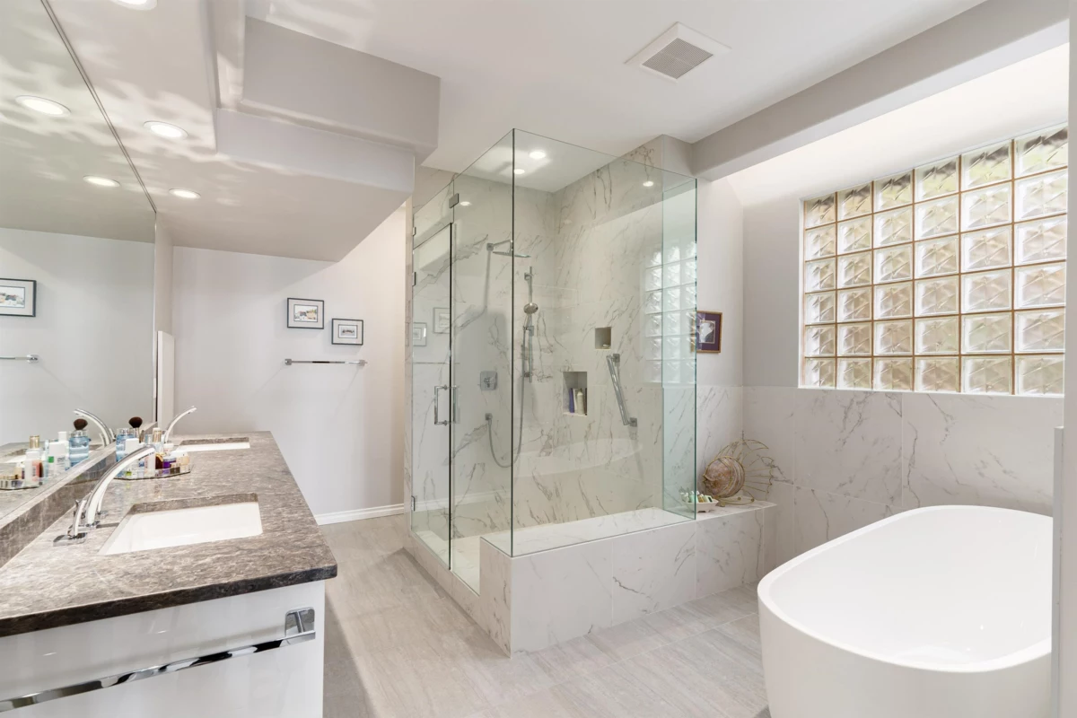 Office / Den Photo of 9 5110 Alderfeild Place, West Vancouver, BC