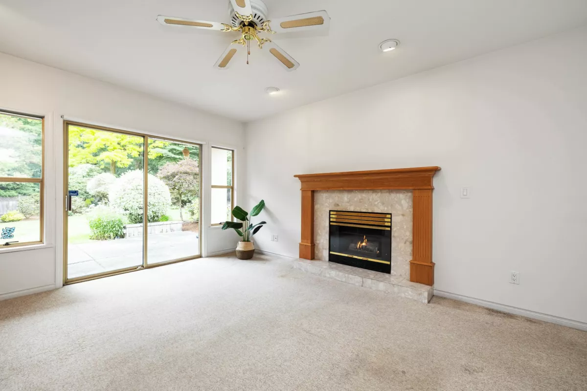 Guest Bathroom Photo of 8658 165a Street, Surrey, BC