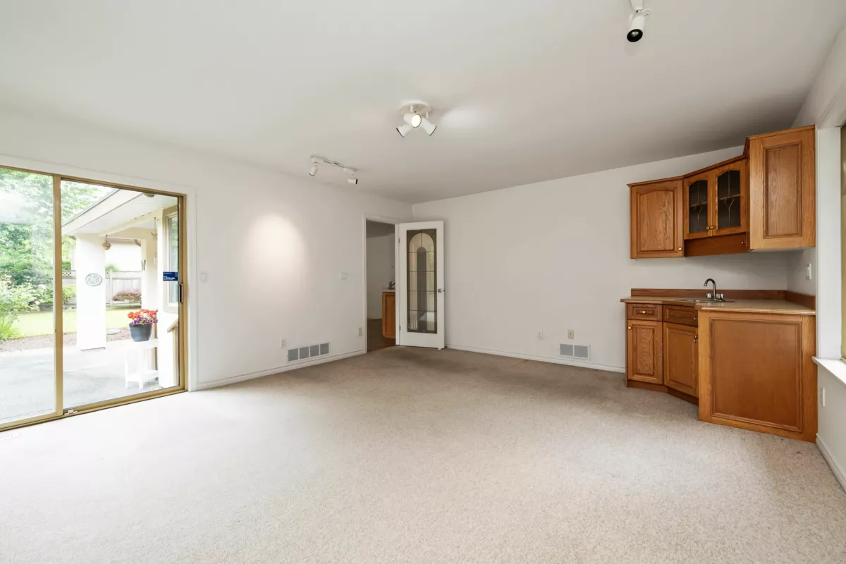 Loft / Bonus Room Photo of 8658 165a Street, Surrey, BC