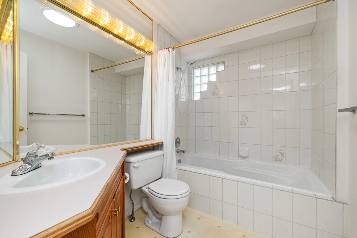 Outdoor Patio Photo of 8658 165a Street, Surrey, BC