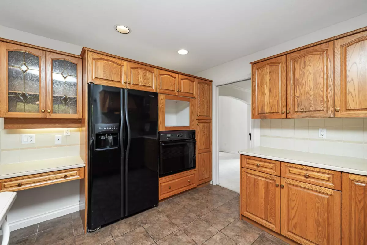 Walk-In Closet Photo of 8658 165a Street, Surrey, BC