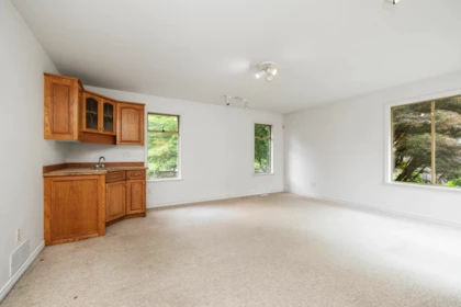 Laundry Room Photo of 8658 165a Street, Surrey, BC