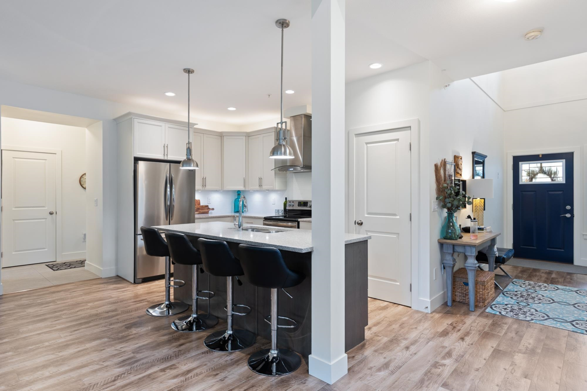 Kitchen Island Photo of 50293 Sienna Avenue, Chilliwack, BC