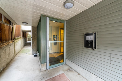 403 3939 Hastings Street, Burnaby, BC, Burnaby — Apartment/Condo for sale
