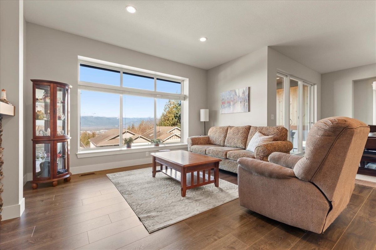 Bedroom 2 Photo of 47128 Sylvan Drive, Chilliwack, BC