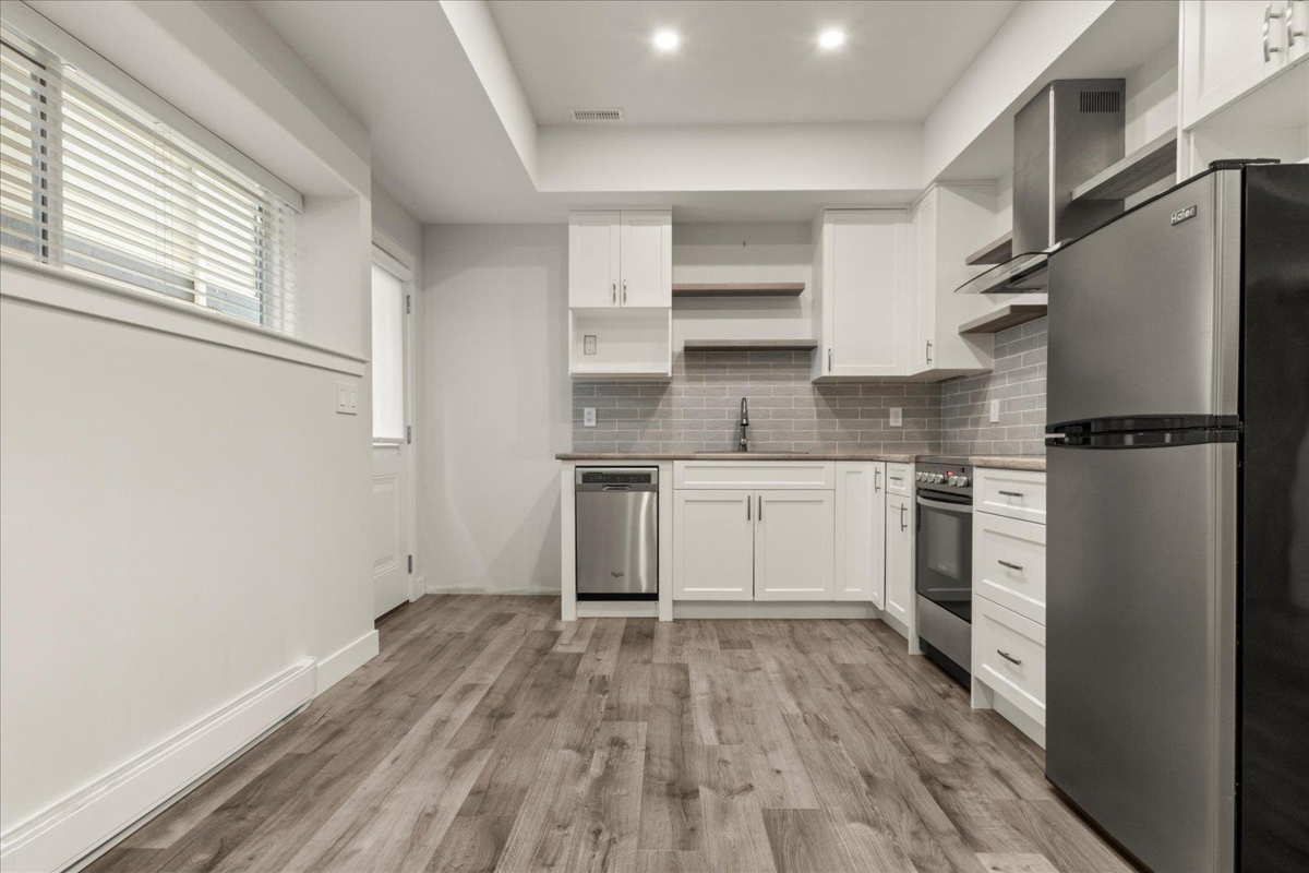 Hallway Photo of 47128 Sylvan Drive, Chilliwack, BC