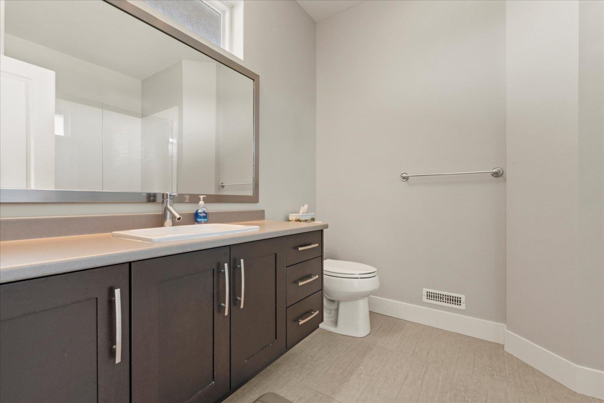 Laundry Room Photo of 47128 Sylvan Drive, Chilliwack, BC