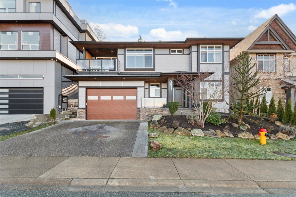 Living Room Photo of 47128 Sylvan Drive, Chilliwack, BC