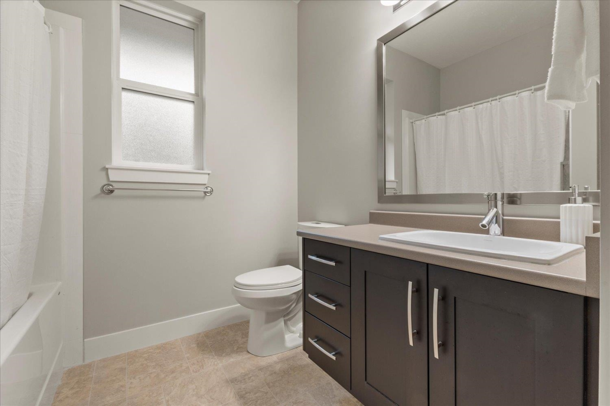 Mudroom Photo of 47128 Sylvan Drive, Chilliwack, BC