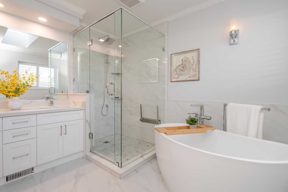 Aerial View of 465 Garrett Street, New Westminster, BC