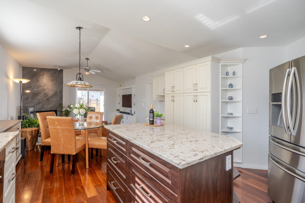 Basement Recreation Room Photo of 465 Garrett Street, New Westminster, BC