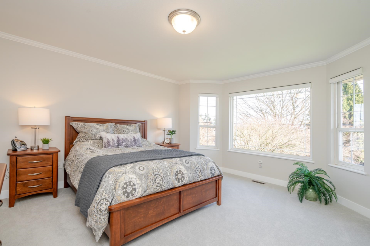 Entry Foyer Photo of 465 Garrett Street, New Westminster, BC