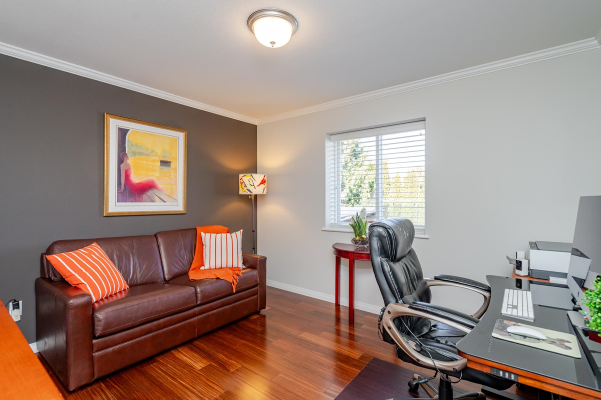 Garage Interior Photo of 465 Garrett Street, New Westminster, BC