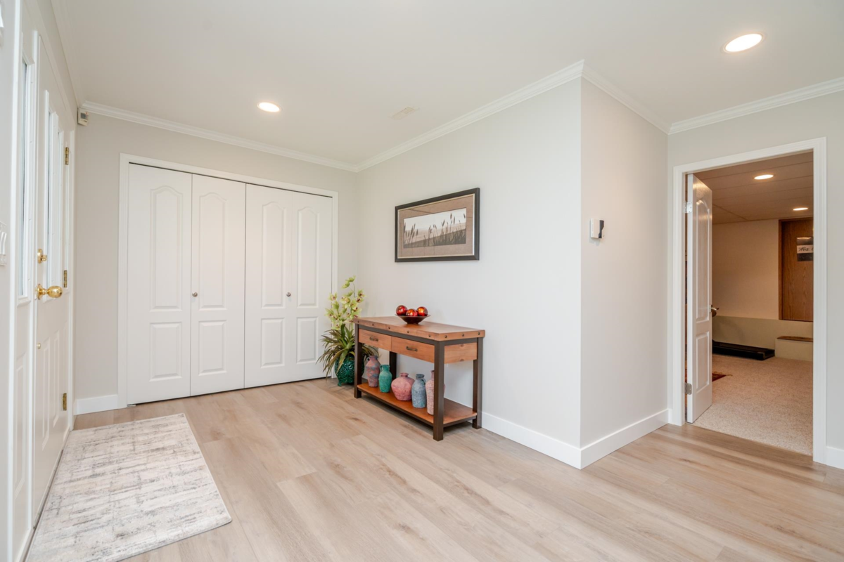 Outdoor Deck Photo of 465 Garrett Street, New Westminster, BC