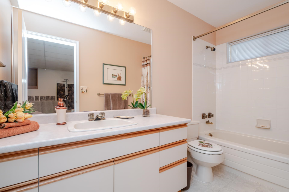 Outdoor Kitchen Photo of 465 Garrett Street, New Westminster, BC