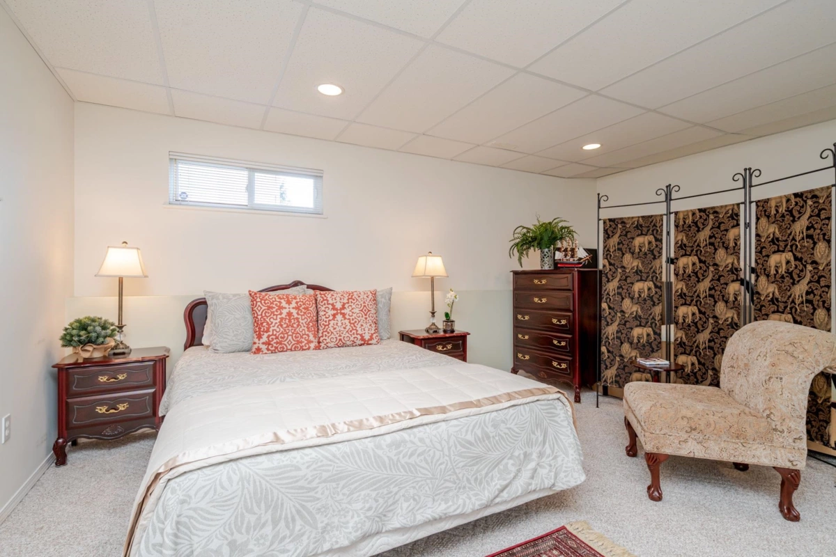 Swimming Pool Photo of 465 Garrett Street, New Westminster, BC