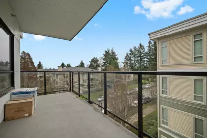 Kitchen Photo of 405 10777 138 Street, Surrey, BC