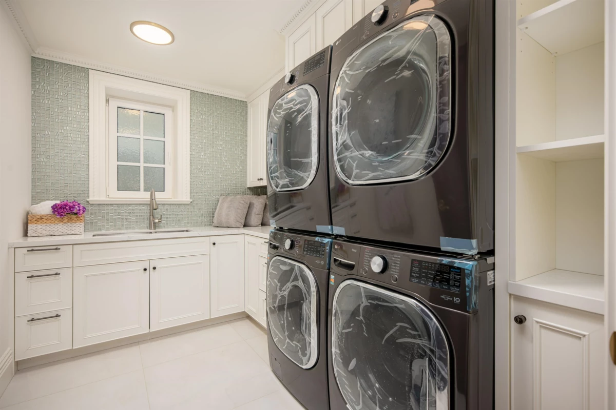 Hot Tub / Spa Photo of 5662 Chancellor Boulevard, Vancouver, BC