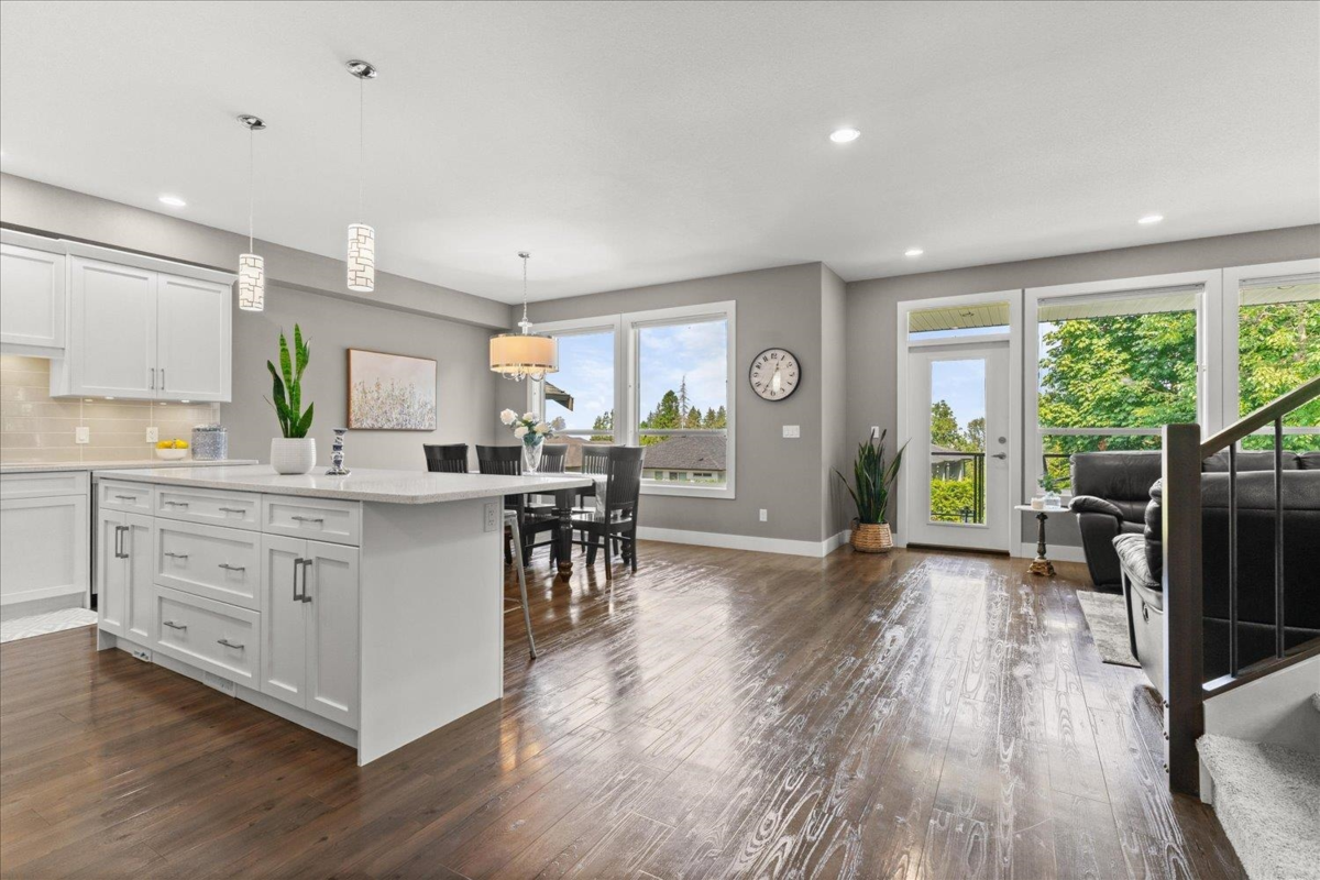 Dining Area Photo of 7569 Dickinson Place, Chilliwack, BC