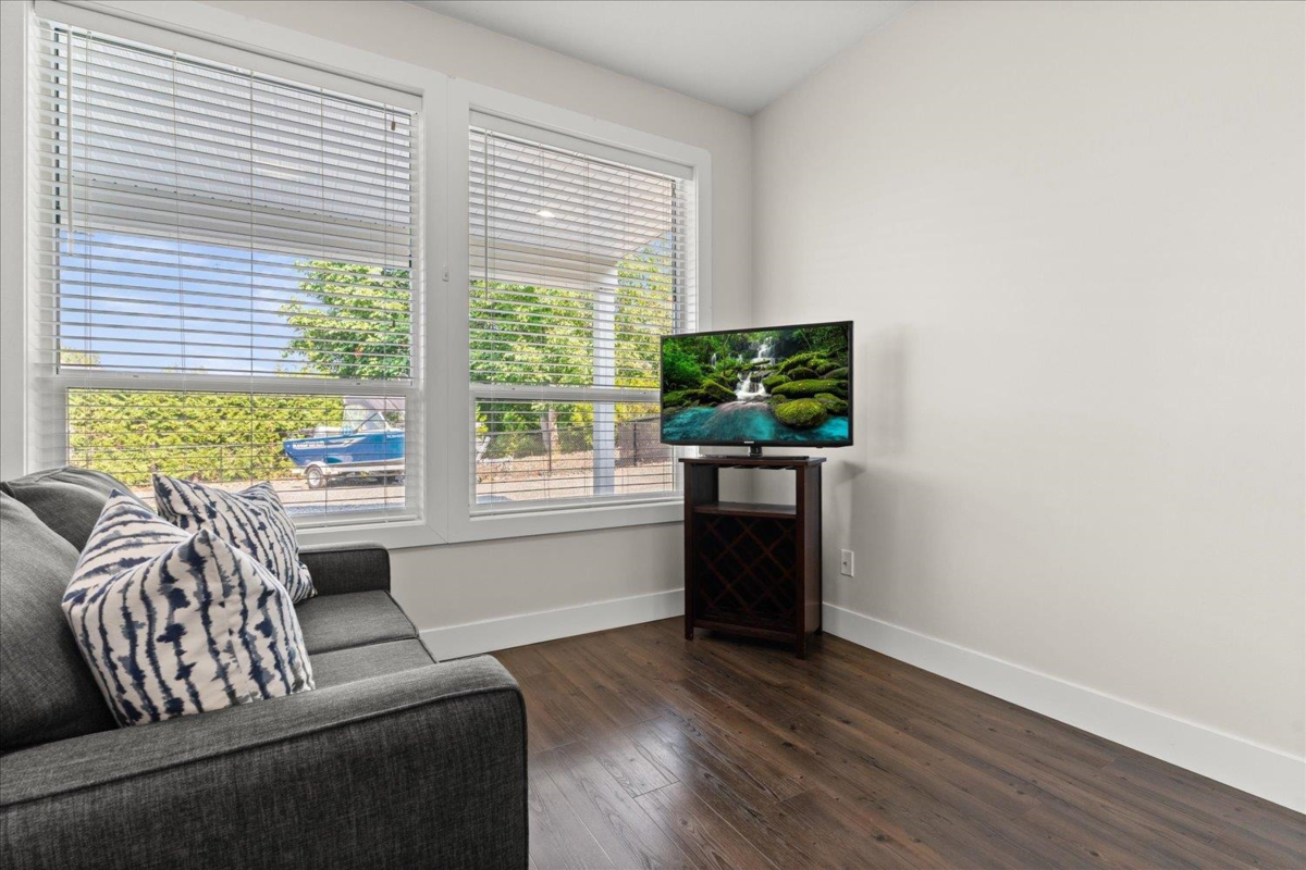 Garden / Landscaping Photo of 7569 Dickinson Place, Chilliwack, BC